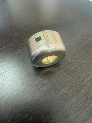 Finger Guide Retainer Bottom Inner | John Deere 600 Series Draper | H169912 hover